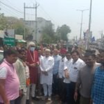 महासमुंद आगमन पर स्वास्थ्य मंत्री का आतिशबाजी के साथ किया गया स्वागत<br>संसदीय सचिव निवास पहुंचकर स्वास्थ्य मंत्री ने की भेंट-मुलाकात