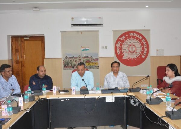 मंडल रेल उपभोक्ता सलाहकार समिति की बैठक सम्पन्न