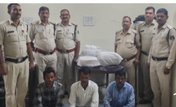 तारबाहर पुलिस, ACCU जिला एवं RPF बिलासपुर की संयुक्त कार्यवाही,  18.8 किलो गांजा के साथ अंतराज्यीय तस्कर गैंग गिरफ्तार