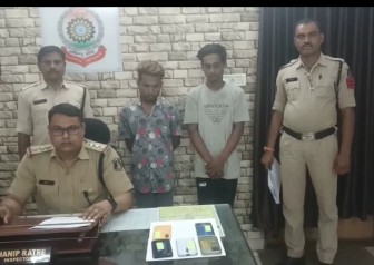 कोतवाली पुलिस ने किया चोरी की 5 मोबाइल के साथ दो युवकों को गिरफ्तार*