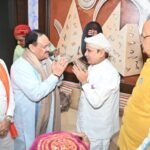 *संपर्क से समर्थन के तहत सिंधु अमरधाम पहुंचे जेपी नड्डा*  *धर्मगुरु पीठाधीश पूज्य संत लाल दास साहेब से की मुलाकात*