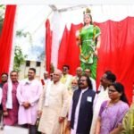 कलेक्ट्रेट परिसर में छत्तीसगढ़ महतारी की प्रतिमा का किया अनावरण*  *फीता काटकर किया विकास कार्यों का लोकार्पण एवं भूमिपूजन*
