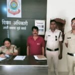 सेवानिवृत्त सेना के जवान के साथ धोखाधडी करने वाला फरार आरोपी सरकंडा पुलिस के गिरफ्त में ।  मंडी निरीक्षक के पद पर नौकरी लगाने के नाम पर आरोपी ने ठगे 11,00,000 रू नगद