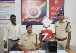 एक ई – टिकट दलाल रेल सुरक्षा बल के हत्थे चढ़ा आधा लाख से उपर से अवैध तरीके से बने 11 नग आरक्षित ई – टिकट बरामद