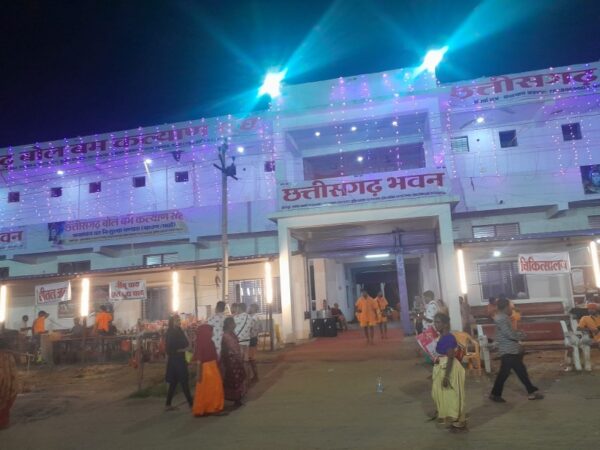 सिंधु कांवरिया संघ  आज छत्तीसगढ़ भवन में विश्राम कर सोमवार को जल अर्पित करेंगे