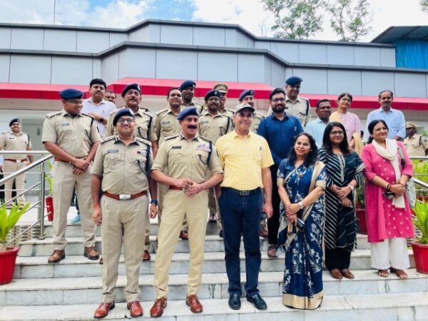 शांतिपूर्ण और निष्पक्ष मतदान के लिए अंतर्राज्यीय समन्वय बैठक सम्पन्न  मध्यप्रदेश और छत्तीसगढ़ के सीमावर्ती जिलों के कमिश्नर कलेक्टर-एसपी रहे मौजूद