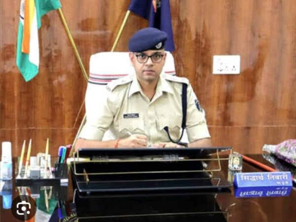 पुलिस अधीक्षक ने किया 13 पुलिसकर्मियों का तबादला