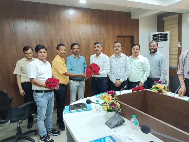 *छ.ग. राज्य विद्युत मंडल पत्रोपाधी अभियंता की  विद्युत कंपनी के अध्यक्ष के साथ बैठक संपन्न * *कनिष्ठ अभियंता के पद पर नई सीधी भर्ती एवं विभागीय भर्ती शीघ्र*