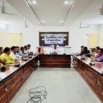 कलेक्टर श्री नरेंद्र दुग्गा ने ली राजनैतिक दलों की समीक्षा बैठक