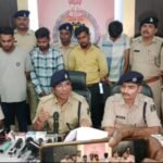 अन्ना रेड्डी एवं ऑनलाईन सट्टा पर बिलासपुर पुलिस की बड़ी कार्यवाही 4 आरोपियों को गिरफ्तार कर उनसे 10 लाख रूपये नगद जप्त | आरोपियों से 30 नग मोबाईल फोन, 10 लैपटाप एवं 10 एटीएम जप्त