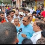 तीन मंजिला भवन हुई धराशायी, पूर्व मंत्री अमर अग्रवाल ने प्रशासन से की उचित मुआवजे एवं घटना की जांच करने की मांग*