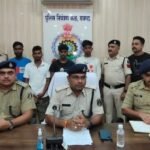 साइबर ठगी करने वाले अंतर्राज्यीय गिरोह के 4 शातिर आरोपियों को झारखंड के देवघर से गिरफ्तार कर लाया गया रायगढ़*