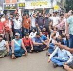 अनिरूद्ध के दाह संस्कार के बाद फूटा लोगों का गुस्सा विद्युत विभाग के सामने चक्काजाम कर की जमकर नारेबाजी 50 लाख मुआवजा  की मांग