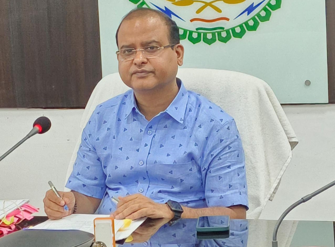 पौधों की सुरक्षा पर रखें विशेष जोर-कलेक्टर तारन प्रकाश सिन्हा*