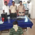 सायबर सेल की मदद से भाटापारा आरपीएफ ने बलौदा बाजार के एक ब्यापारी को अवैध टिकट के साथ घर दबोचा