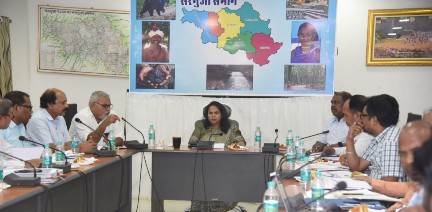 मौसमी बीमारियों के रोकथाम एवं उपचार के लिए पूर्व तैयारियां करें :  शिखा राजपूत तिवारी  शिविरों के माध्यम से दूरस्थ क्षेत्रों में जन-जन तक पहुंचे स्वास्थ्य सुविधा-संभागायुक्त*