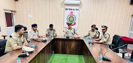*बेसिक पुलिसिंग को मजबूत करने गुण्डा-बदमाशों एवं निगरानी बदमाशों पर नियमित निगाह रखने के लिये दिये आई जी छाबड़ा ने निर्देश*