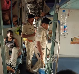 रेलवे सुरक्षा बल  दपूमरे. नागपुर मण्डल द्वारा रेल स्टेशनो, यात्री गाड़ियों में अग्नि सुरक्षा जागरूकता अभियान शुरू किया