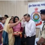 <em>सायबर सेल रायगढ़ की टीम ने पिछले 3 माह में 7 राज्यों से रिकव्हर की करीब 31 लाख रूपये की 203 नग गुम और चोरी हुई मोबाइलें</em>……<em>राखी पर खाकी का तोहफा</em>