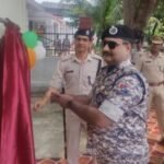 रेलवे आईजी मुनव्वर खुर्शीद रायगढ़ पहुंच आरपीएफ पोस्ट का औचक निरीक्षण कर डाग स्क्वायड की सौगात दी