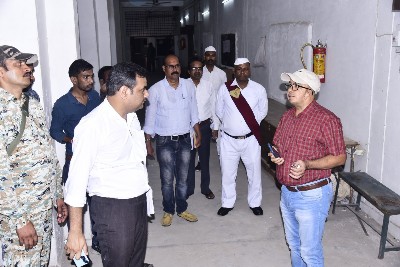 कलेक्टर ने किया इव्हीएम वेयरहाऊस का निरीक्षण