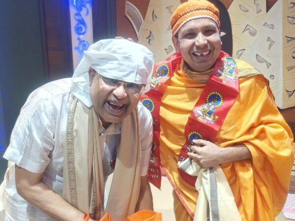 अमर अग्रवाल आशीर्वाद लेने पहुंचे श्री सिन्धु अमरधाम आश्रम, संत श्री लालसांई ने दिया आशीर्वाद