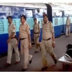 <br>आरपीएफ सजग,ट्रेनों में पटाखा ले जाने वालों की अब कोई खैर नहीं पकड़े गए तो होगी कार्यवाही,हो सकती है जेल !