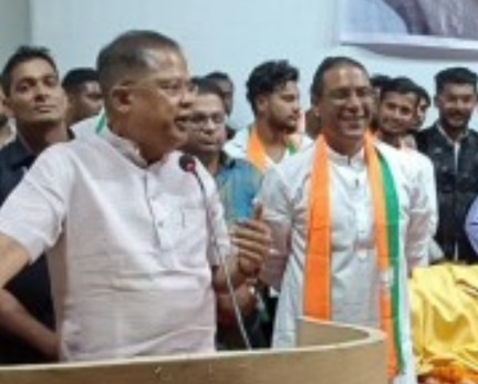 ब्रेकिंग न्यूज:कांग्रेस को चुनाव से पहले बड़ा झटका पिनाल उपवेज़ा हजारों कार्यकर्ताओं के साथ अमर अग्रवाल के समक्ष भाजपा में हुए शामिल