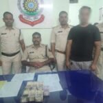 <em>खरसिया पुलिस को  चेकिंग दौरान स्विफ्ट कार में मिला 3 लाख 10 हजार रु</em>.<em> कैश</em>
