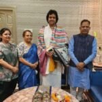 <em>संत शिरोमणि एवं विख्यात कथा वाचक स्वामी चिन्मयानंद बापू का विधायक अमर अग्रवाल ने सपरिवार किया अभिनंदन</em>