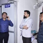 <em>कलेक्टर ने अपने कार्यालय की विभिन्न शाखाओं का किया औचक निरीक्षण</em>,<em>एक दर्जन कर्मचारी अनुस्थित,वेतन काटने के निर्देश</em>