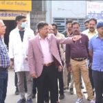 <em>कलेक्टर ने किया सिम्स अस्पताल का निरीक्षण</em>, <em>सामने बेतरतीब खड़े निजी एम्बुलैंस को हटाने दिए निर्देश</em>,<em>परिजनों के भोजन बनाने के लिए बनेगा शेड, स्थल चिन्हांकित</em>