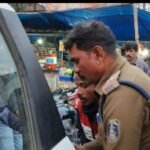 शहर की यातायात व्यवस्था सुधारने मे जुटे ट्रैफिक जवान*<br><em>समझाईश और चालानी कार्रवाई साथ साथ</em>