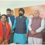 तखतपुर के कांग्रेस पार्षद देवांगन ने विधायक धरमलाल, अमर, सुशांत, धर्मजीत के समक्ष किया भाजपा प्रवेश