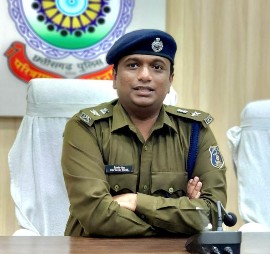 पत्रकारों से रूबरू होकर नए रायगढ़ एसपी दिव्यांग कुमार पटेल ने बताया अपना विजन