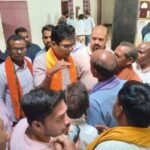 कार्यकर्ता जन संपर्क अभियान के तहत मंडल पदाधिकारियों कार्यकर्ताओ से आत्मीयता से मिले वित्त मंत्री ओपी चौधरी