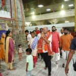बृजमोहन अग्रवाल रतनपुर महामाया मंदिर में पूजा अर्चना कर कार्यक्रताओं से भेंट की