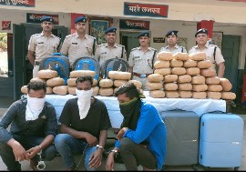 रेसुब रायपुर की टीम ने ओडिसा के  3 तस्कर से 10 लाख रु. गांजा के साथ गिरफ्तार करने में सफलता प्राप्त की