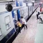 आपरेशन जीवनरक्षा* के तहत**गोंदिया-कटंगी पैसेंन्जर ट्रेन में चढ़ने के दौरान यात्री का फिसला पैर बालाघाट के आरपीएफ जवान ने बचाई यात्री की जान