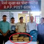 रेसुब गोंदिया व टास्क टीम ने आपरेशन नारकोस के तहत अहमदाबाद एक्सप्रेस से पकड़ा 2 लाख 90 हजार रू.का गांजा