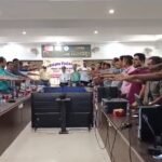 जिपं सीईओ व स्वीप के नोडल अधिकारी आर पी चौहान ने मीडिया प्रतिनिधियों को शत प्रतिशत मतदान की शपथ दिलाई