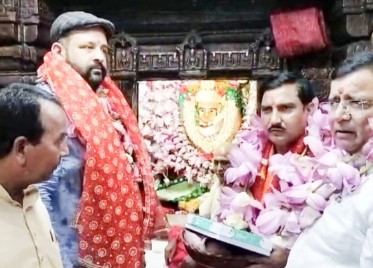 केंद्रीय मंत्री तोखन साहू पहुंचे मां महामाया के दरबार, देश प्रदेश की खुशहाली की कामना की