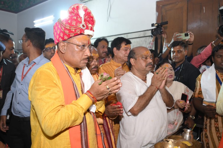 राजधानी रायपुर के  जगन्नाथ मंदिर में राज्यपाल विश्वभूषण हरिचंदन, मुख्यमंत्री विष्णुदेव साय ने  पुरे विधि विधान से रथ यात्रा में शामिल हुए, भक्तवत्सल भगवान, रथयात्रा कर करेंगे भक्तों का कल्याण – पुरन्दर मिश्रा