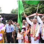 अदाणी समूह ने पुलिस कॉलोनी आवासीय समिति, रायपुर को स्कूल बस प्रदान की
