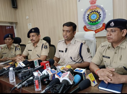 25 टन सरिया लूटपाट मामले में रायगढ़ पुलिस को मिली सफलता, झारखंड, ओड़िसा में दबिश देकर 3 आरोपियों को दबोचा……