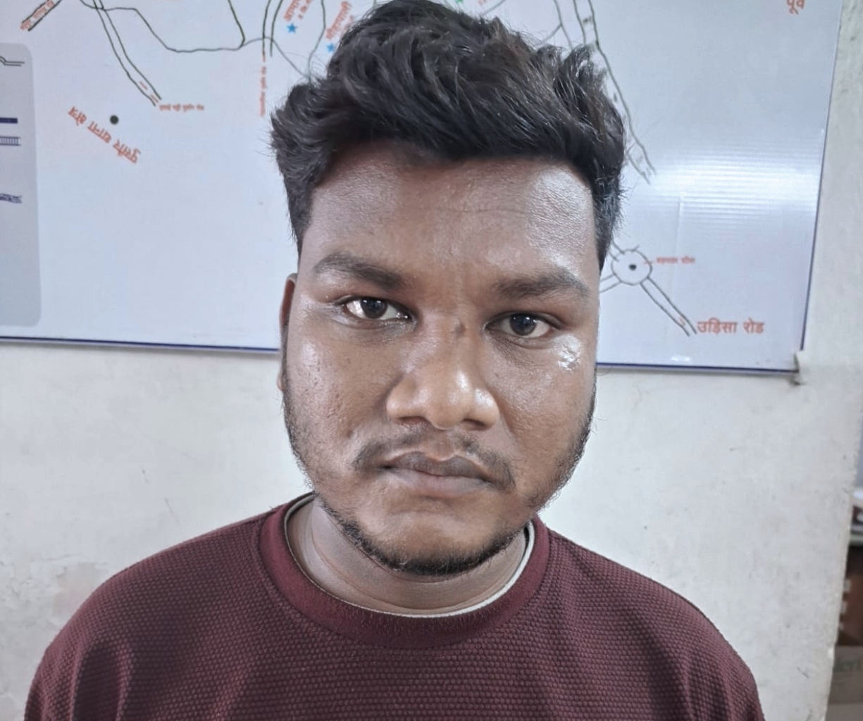 *धोखाधड़ी के अपराध में युवक गिरफ्तार, आरोपी किराए में लिए कैमरे को अपना बताकर खुद दुगने दाम पर दिया करता था किराए पर*