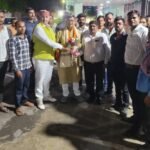 *कांग्रेस नेता त्रिलोक श्रीवास ने सहयोगियों सहित किया नेता प्रतिपक्ष डॉ चरणदास महंत का स्वदेश आगमन पर अभिनंदन