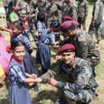 हेल्पिंग हैंड की बहनों ने सीमा में तैनात इंडियन आर्मी के लिए भेजा रक्षा सूत्र*