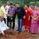 एक पेड़ मां के नाम वृक्षारोपण नगर पंचायत कोटा द्वारा आयोजित किया