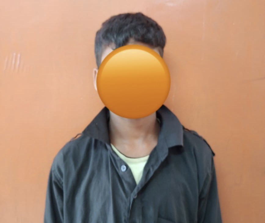कुसुमकसा के पास मालगाड़ी में पत्थरबाजी की घटना दुर्ग रे.सु.ब. ने एक अपचारी बालक को पकड़ा
